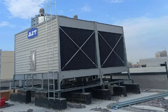 산업 응용 분야에서 크로스 흐름 냉각 타워의 효율성